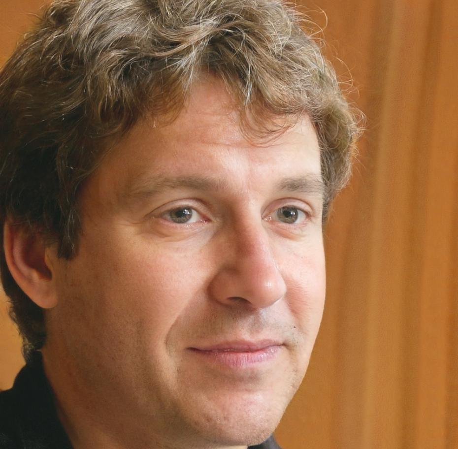 Instructor Darío Villarroel